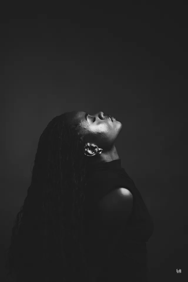 Emmy One - portrait officiel 02