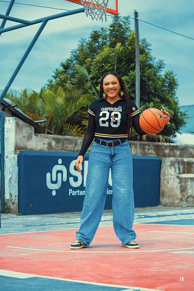 Tasha Biz - portrait officiel 02